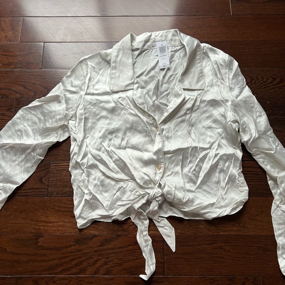 Wilfred Tie Front Blouse NWT - Picture 2 of 3